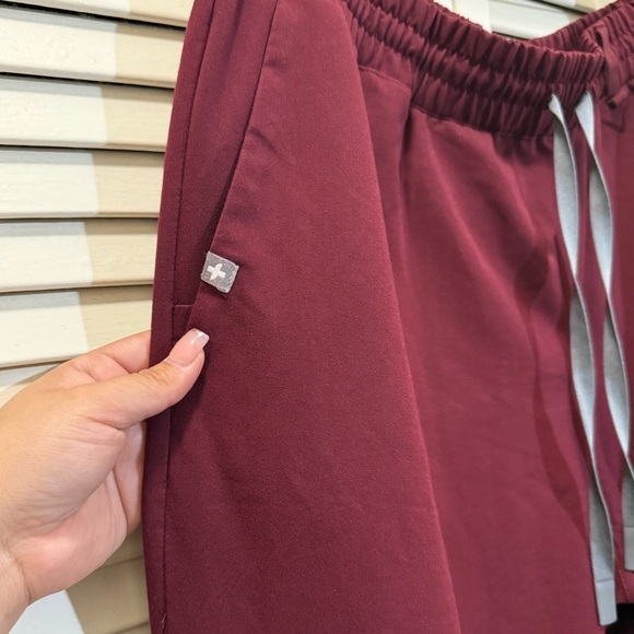 FIGS Technical Collection W21SW2002 Scrub Pants - Picture 3 of 6